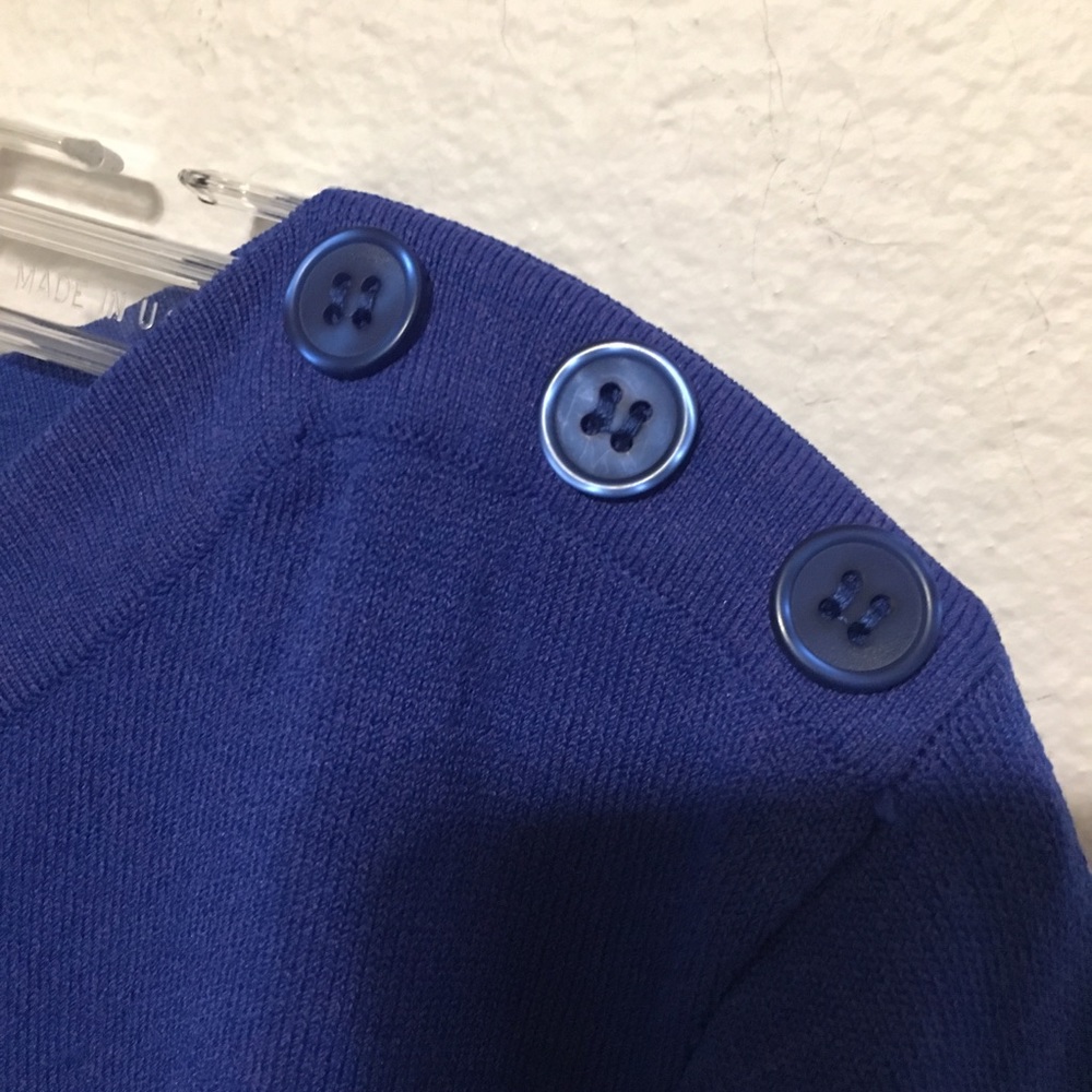 Cable and Gauge Large buttons on shoulders - Picture 3 of 6